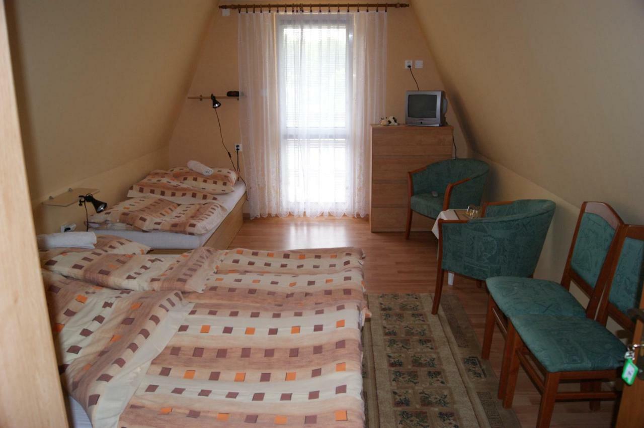 Penzion Koruna Nitrianske Rudno Esterno foto