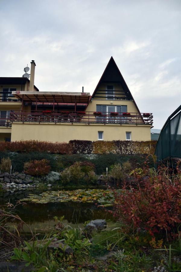 Penzion Koruna Nitrianske Rudno Esterno foto