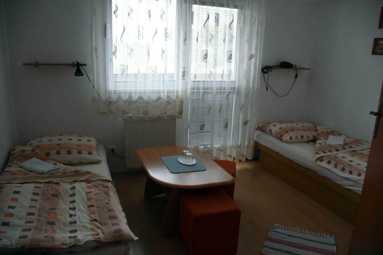 Penzion Koruna Nitrianske Rudno Esterno foto